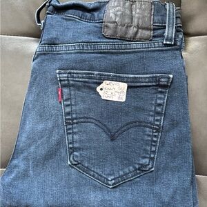 Men’s Levi's Classic Denim Jeans with Gray Patch style 511 32x30